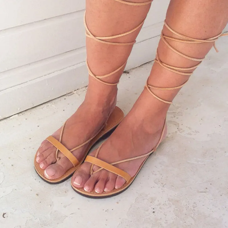 Летние женские сандалии-гладиаторы на плоской подошве с перекрестной шнуровкой