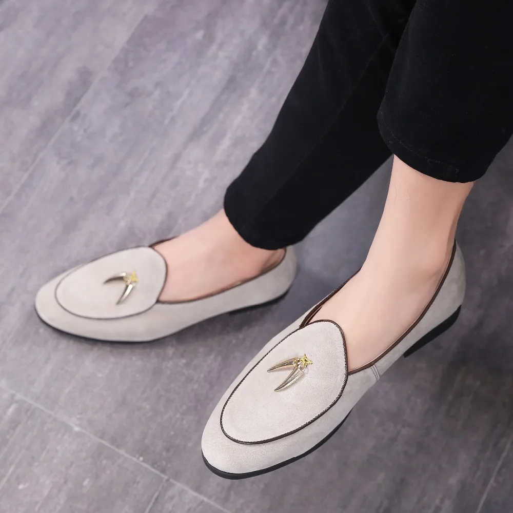 

LAISUMK Golden Metal Horns Decoration Doug Shoes Elegant Men Casual Loafer Shoes Plus Size Flat Party Club Shoes