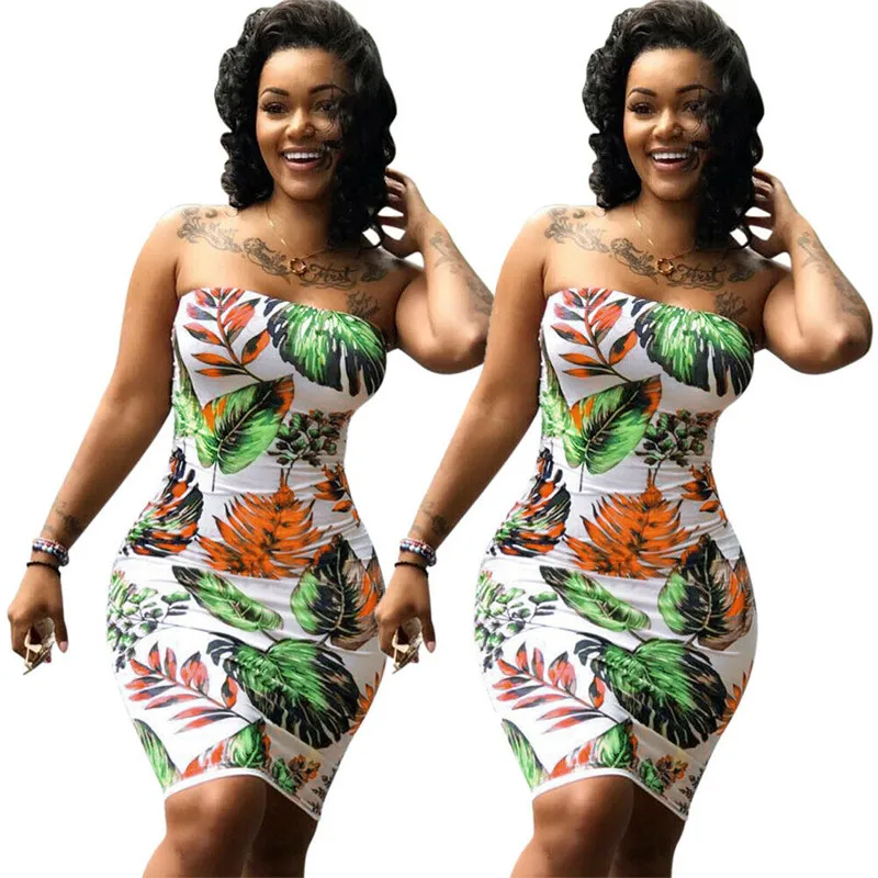 Женское мини платье без бретелек летнее в форме листа стиле бохо облегающий