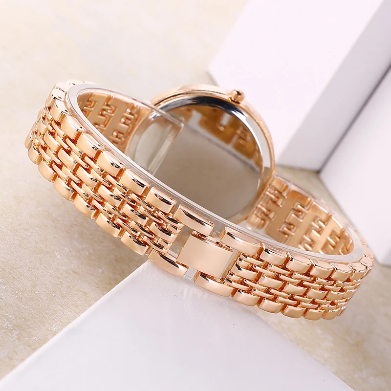 

Ladies Moon Watches Diamond Fashion Female Luxury Gold Quartz Women Famous Rhinestone Watches Relojes Mujer Montre Femme