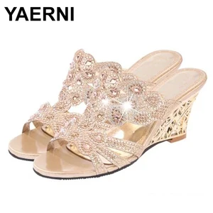 Женские босоножки YAERNI, на высоком каблуке, со стразами, повседневная обувь, стразы, лето 2019