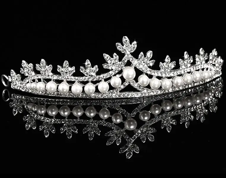 Gorgeous Tiaras And Crown Queen Diadem Shiny Crystal Rhinestone Crown Wedding Bride Princess Tiara Headband Women Hair jewelry - Окраска металла: style 1
