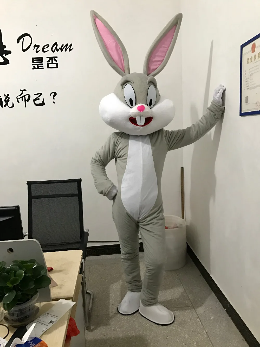 Sprzedawaj się jak gorący profesjonalny zając wielkanocny kostiumy maskotki królik i królik Bugs dorosły Halloween świąteczne przyjęcie urodzinowe