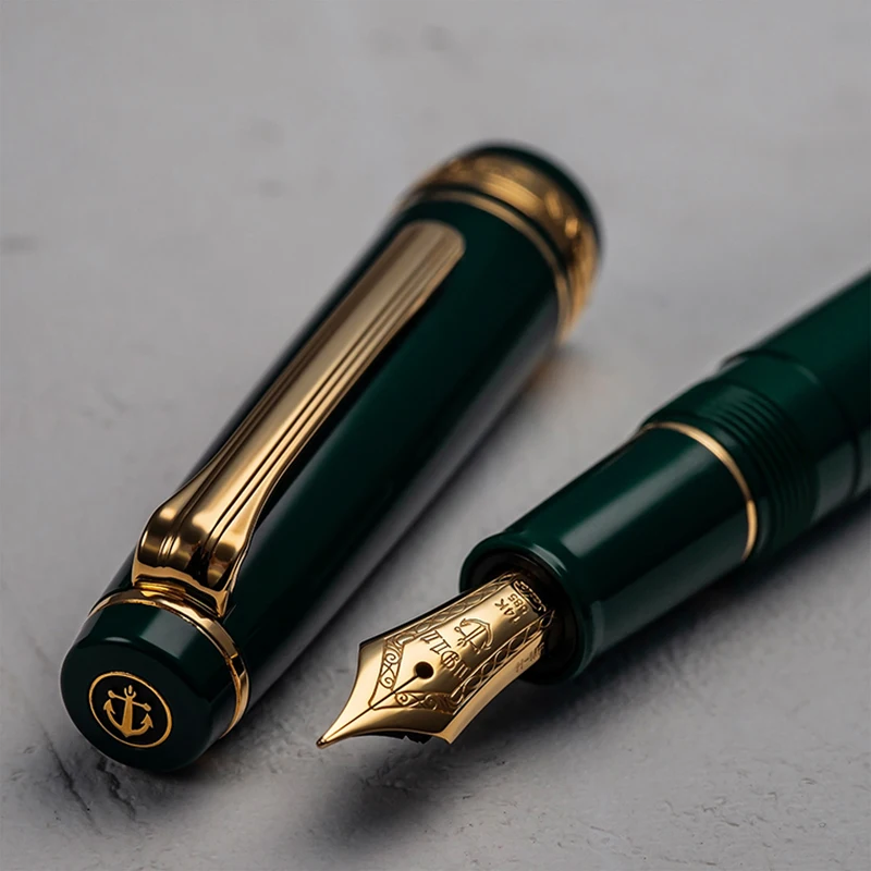 Перьевая ручка с золотым наконечником 14 к |