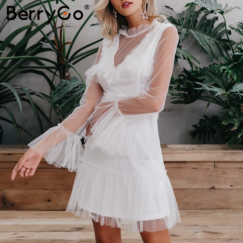 Женское Сетчатое платье в горошек BerryGo летнее облегающее мини с кисточками v