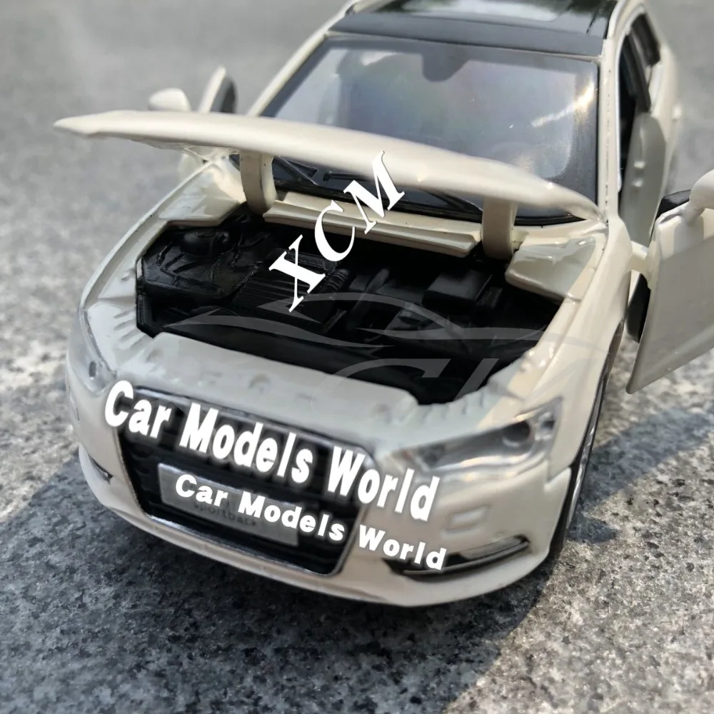 Литая под давлением модель автомобиля для A3 Sportback (белый) 1:32 + маленький подарок! |