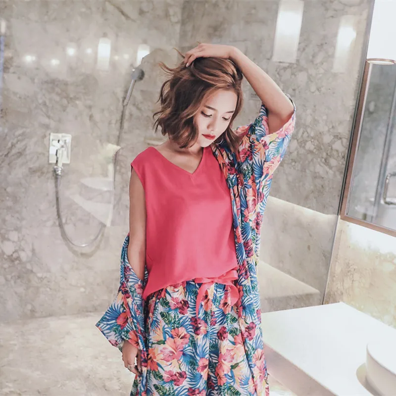 

Women Pajamas Sets 2018 Autumn Lady Long Sleeve Three Pieces Pyjama Suit Girls Sweet Cute Floral Printed Sleepwear Home Clothing