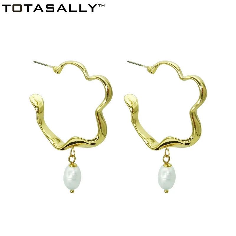 

TOTASALLY Baroque stylish Vintage Irregular Simulated Pearl flower dangle Earrings Women's party show drop Earrings Jewelry