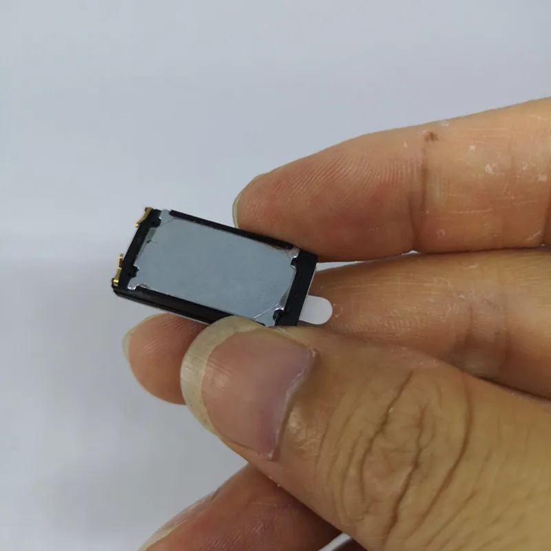 Почему стал тихий динамик на телефоне. Динамик айфон 11 снизу. Хрипит динамик на телефоне. Динамик для iphone 11. Monster динамик.