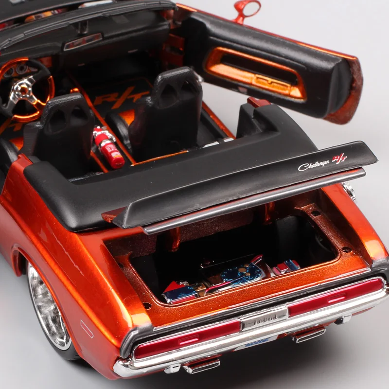 Ретро Старое 1 24 Maisto Dodge challenger 1970 R/T литье под давлением машины весы Модель игрушки Реплика автомобили хобби для детей