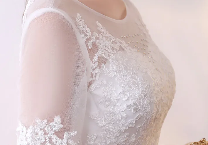 Кружевное коктейльное платье темно синего цвета с коротким рукавом и