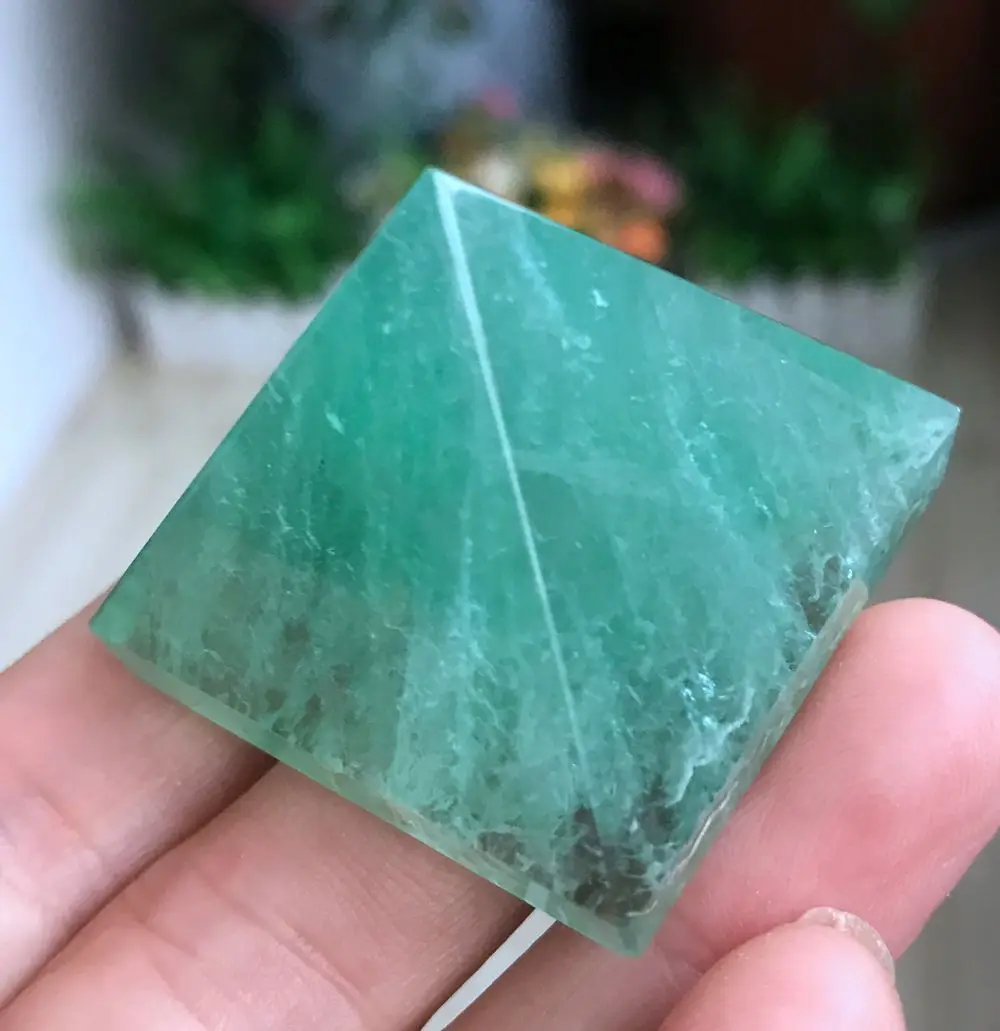 

2-3cm natural laboraite quartz pyramid crystal pyramid as gift healing