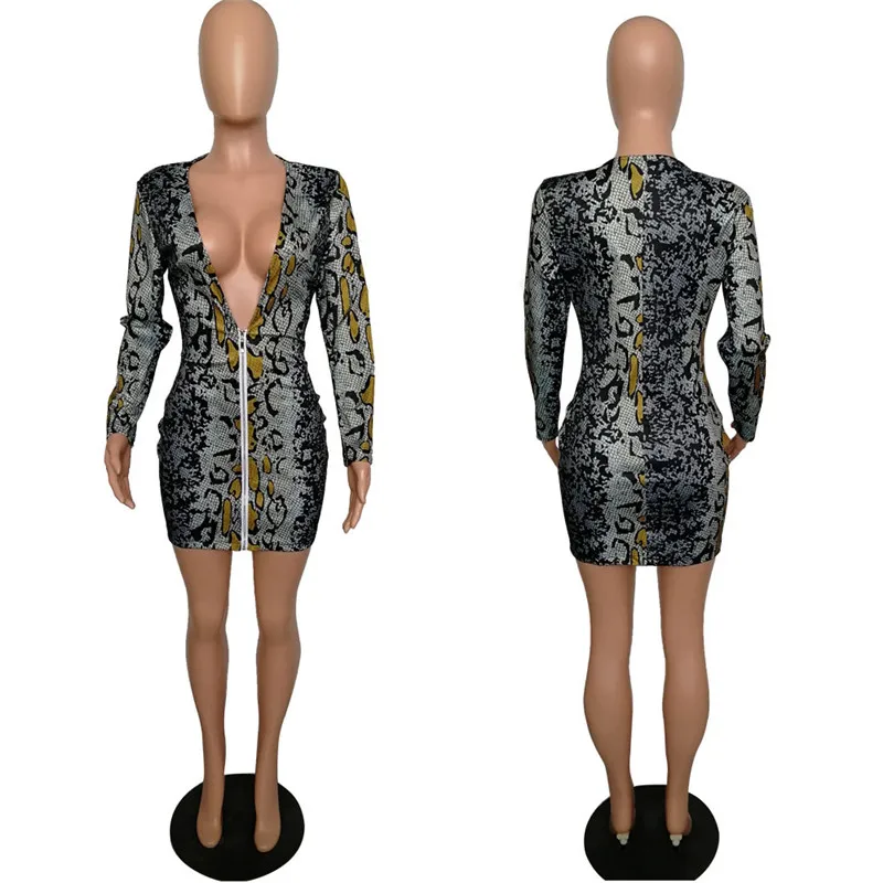 Женское облегающее мини платье на молнии спереди с принтом змеиной кожи глубоким