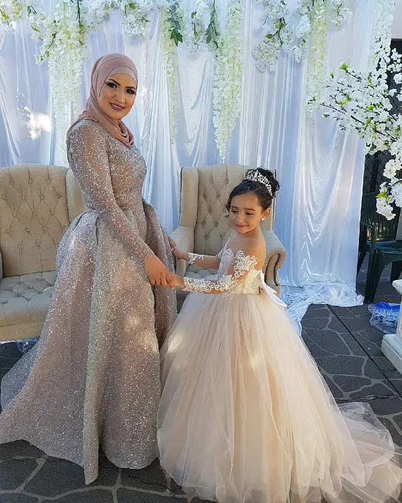 Ivory ball gown Long sleeves sheer back sweetheart lace appliques flower girl dresses first communion with long train bow | Детская
