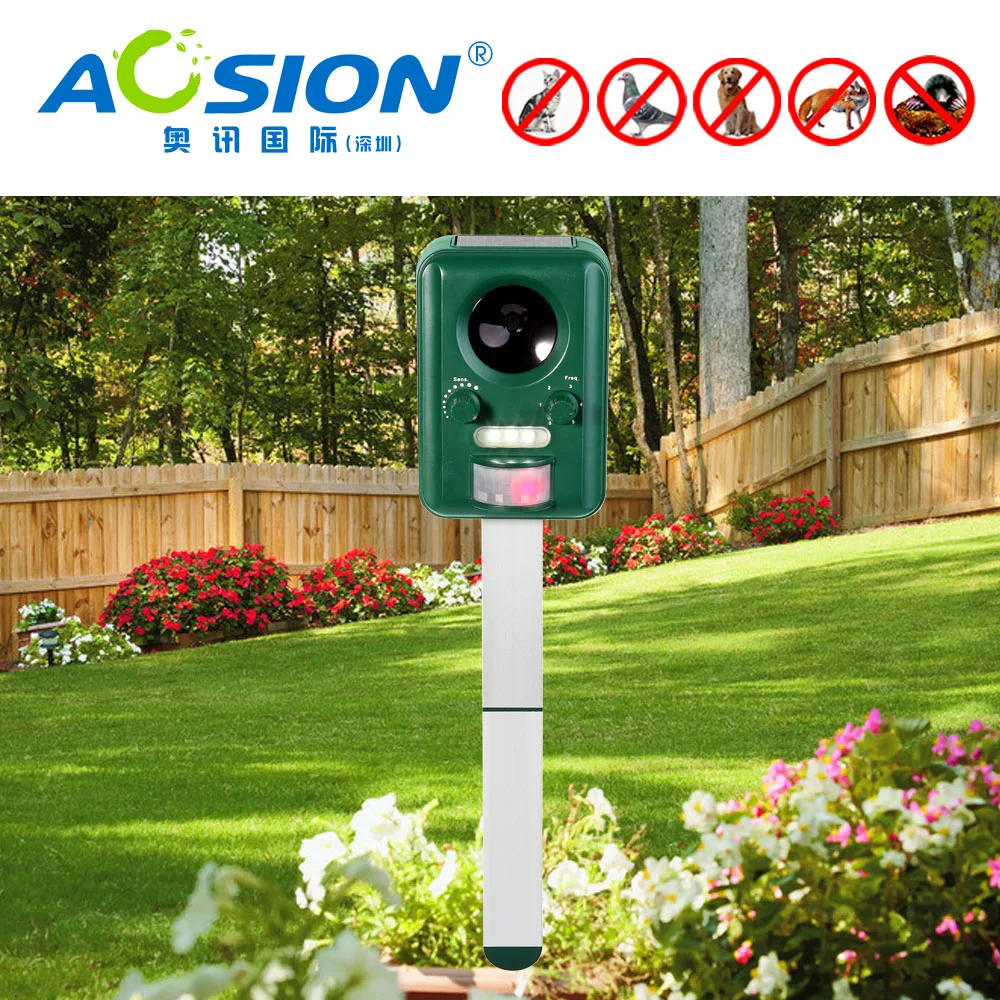 

Free shipping Solar Electronic with flashing ultrasonic animal repeller Birds Dogs Cats Fox Deer Repellent Deterrent Scare