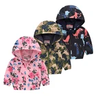 2021 Новая летняя куртка с рисунком для мальчиков и девочек Летняя тонкая ветровка для детей от 2 до 6 лет, милое пальто с капюшоном Детский плащ, верхняя одежда