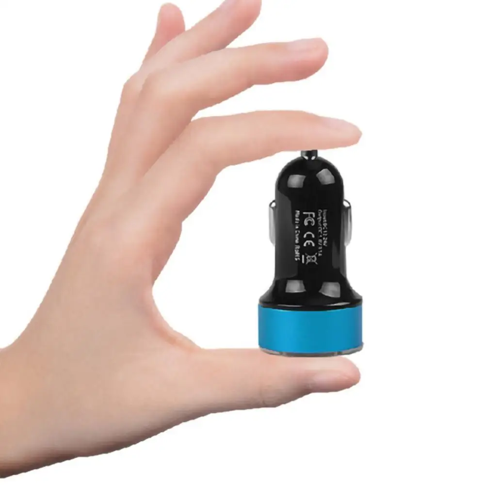 Автомобильное зарядное устройство с двумя USB портами 3 1 А со светодиодным