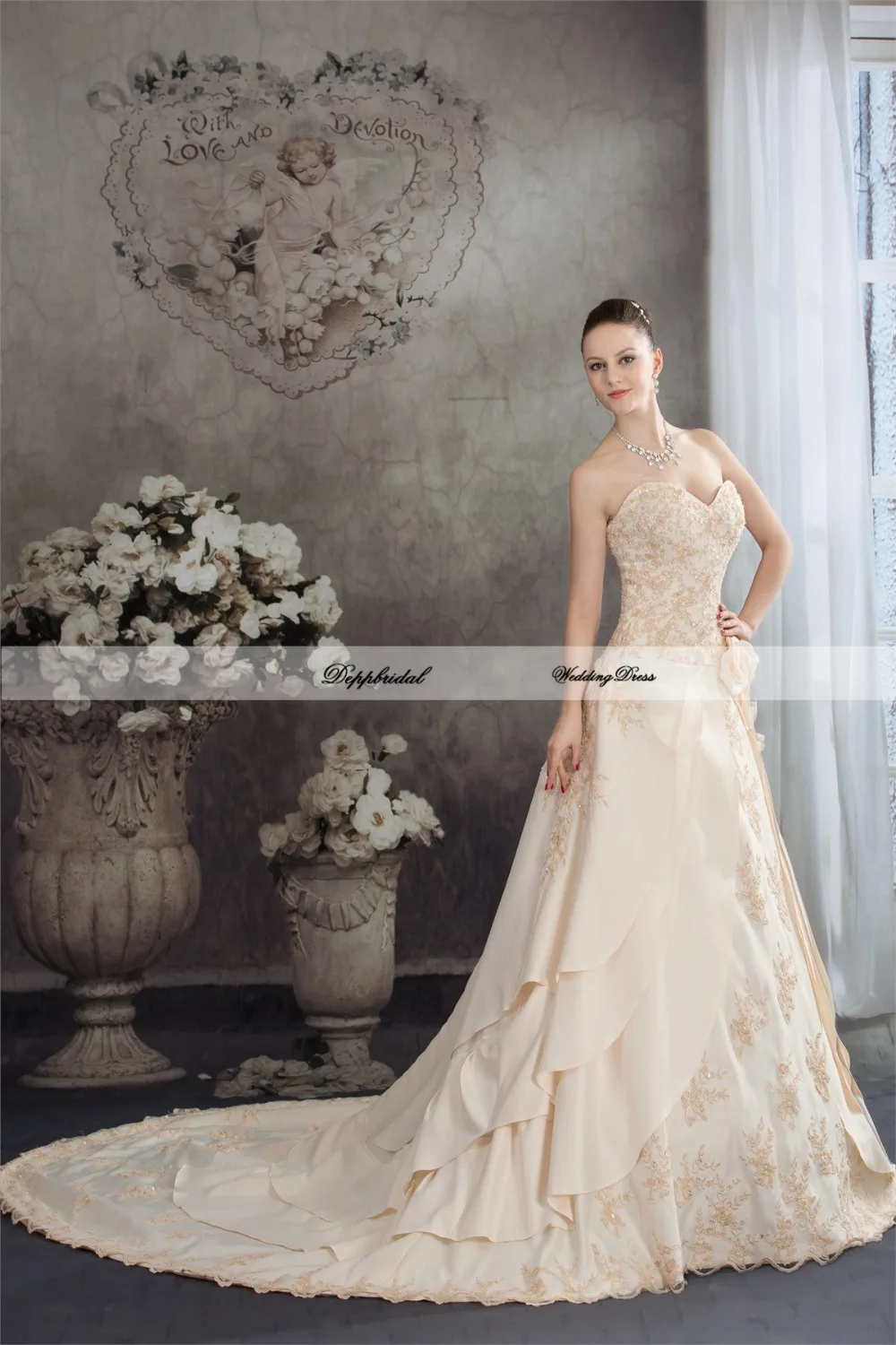 Оптовая продажа свадебное платье линии милая атласная бисероплетение Sequines длина