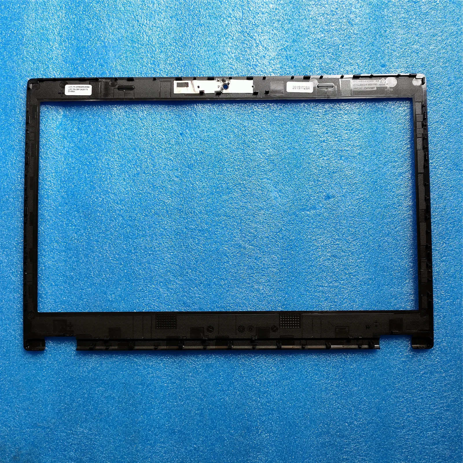 

New Original Lenovo ThinkPad T440P LCD Front Bezel Frame Cover 04X5424 AP0SQ000200