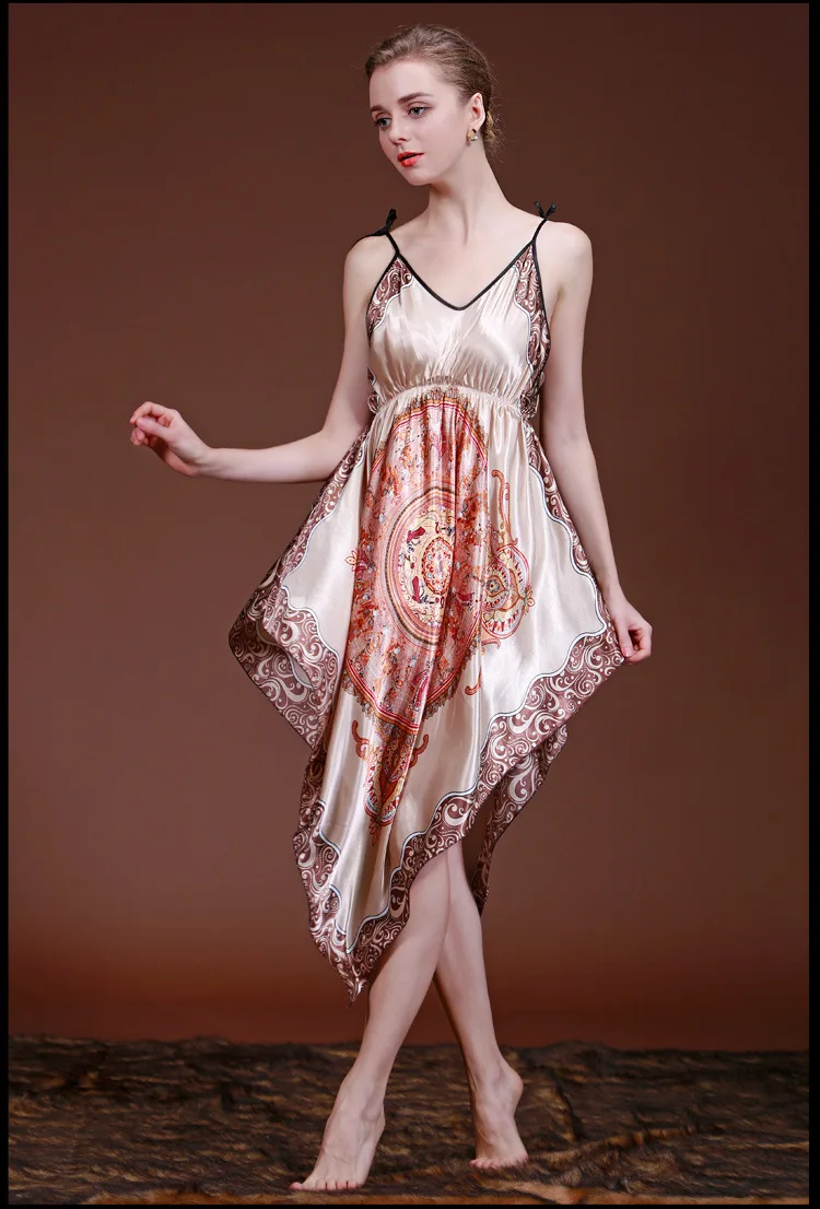 Женская шелковая ночная рубашка Классическая винтажная на тонких бретелях