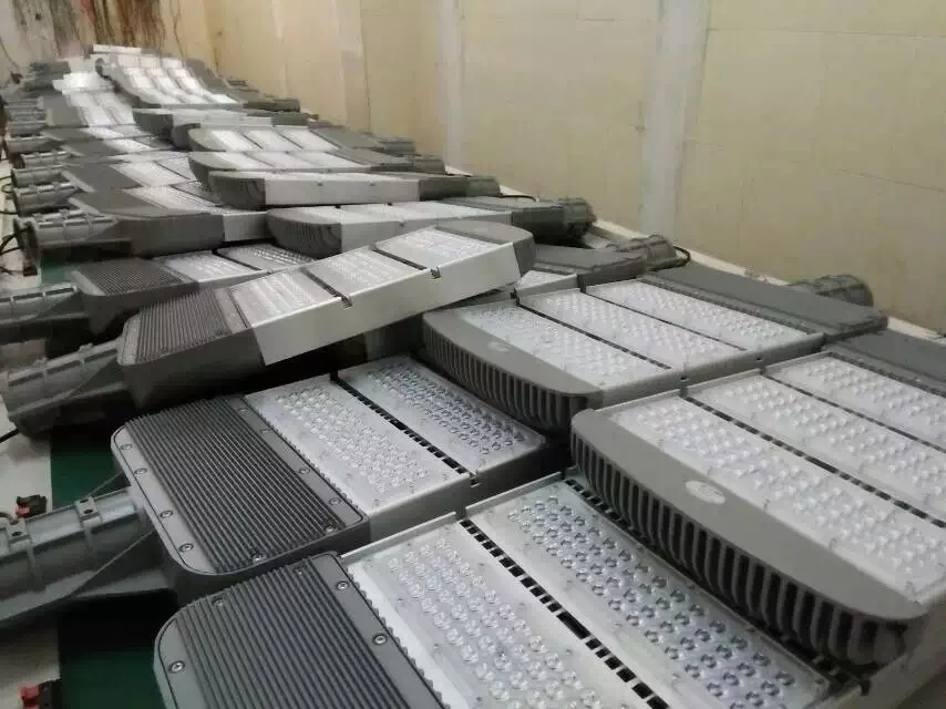 Светодиодный источник света и уличные фонари Тип изделия ip65 открытый