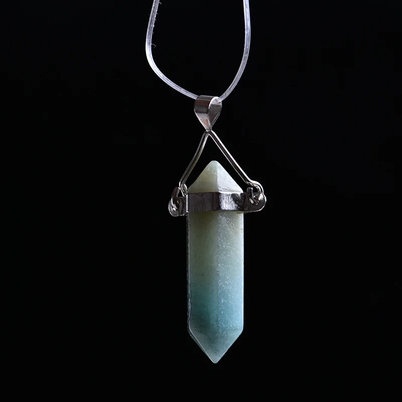 1 шт Природный кристалл каменной агат Чакра Исцеление камень стекло минеральное Jewelry гексагональной кулон Цепочки и ожерелья тенденция подарок