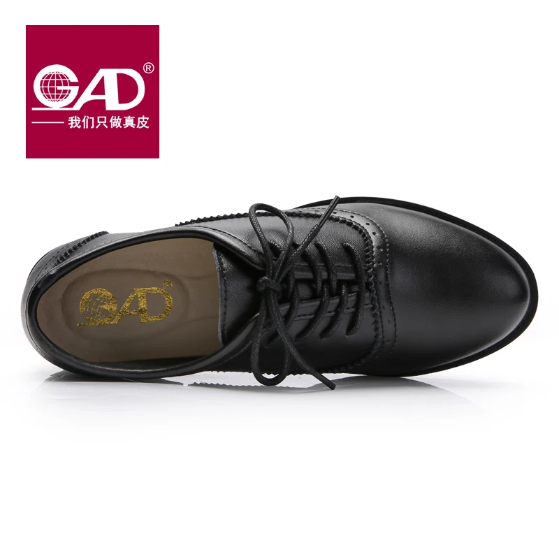 2017 Новинка осени настоящие кожаные туфли на плоской подошве с в винтажном