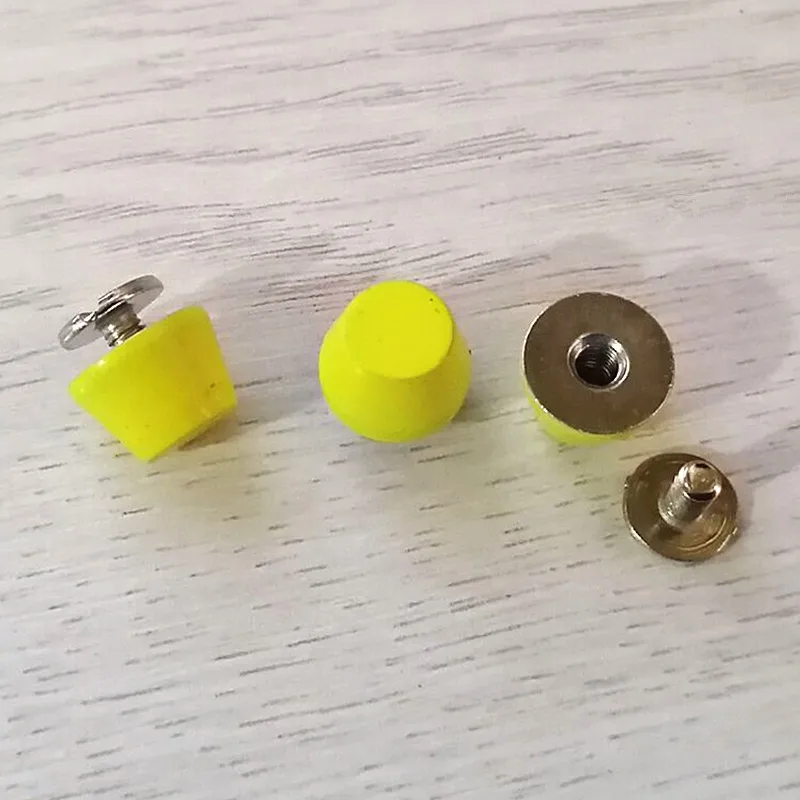 Цвет: желтый XUNZHE 10 шт. ковш заклепки DIY винт с покрытием Медь плоская заклепка Кнопка багаж ножные кожаные винты металлические заклепки для одежды - Цвет: Цвет: желтый