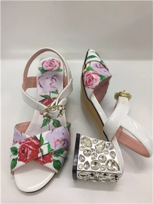 Printed Flower Наивысшее качество; стразы; Sandalias Mujer; коллекция года; ремешок на щиколотке с перекрещивающимися ремешками и кристаллами; квадратный каблук; цветные летние женские туфли с принтом - Color: Printed Flower