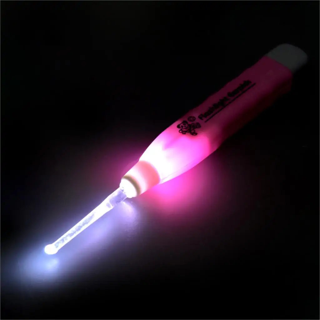

Ear cleaning Tool Q-tip with flashlight and three accessories