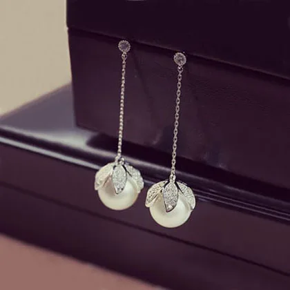 

Romantic Gorgeous Flower bud Shaped Long Drop earrings CZ stone Cluster Simulated Pearl Dangle Earrings For Wedding Party