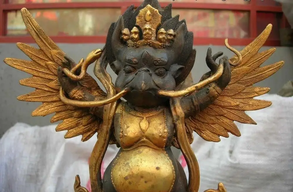 Тибетский буддистский храм Изысканная медная бронзовая позолота Garuda птица Бог
