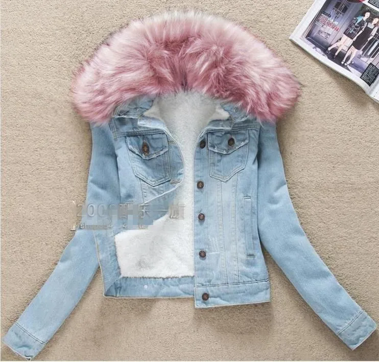 Женская зимняя джинсовая куртка с меховым воротником облегающие джинсовые