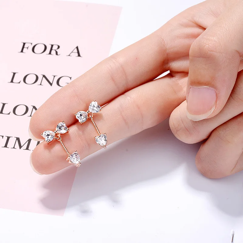 Женские серьги FINDYOU с милым бантом и блестящими кристаллами серебристого