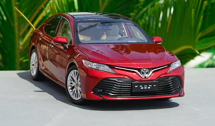 Изысканный 1:18 Toyota восьмого поколения Camry спортивная версия модели сплава автомобиля, коллекционная машинка Модель украшения