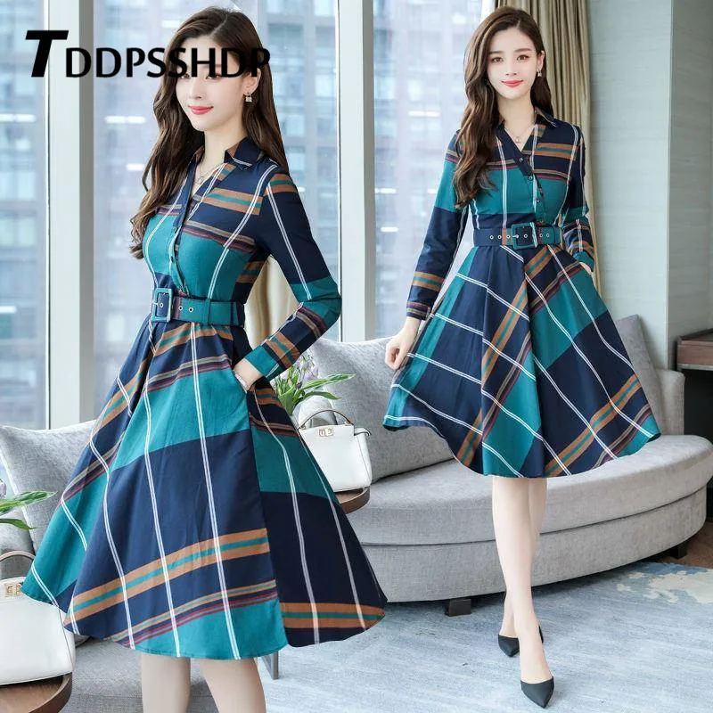 Весеннее женское платье с геометрическим принтом, с поясом на талии, с отворотами, плиссированные, на груди, на пуговицах, для офиса, женские платья