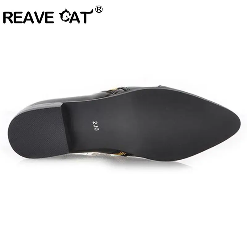 Женские туфли с застежкой-молнией REAVE CAT, лакированные туфли больших размеров 33-43 с заостренным носком, кожаные повседневные туфли черного и винного цвета на плоской подошве