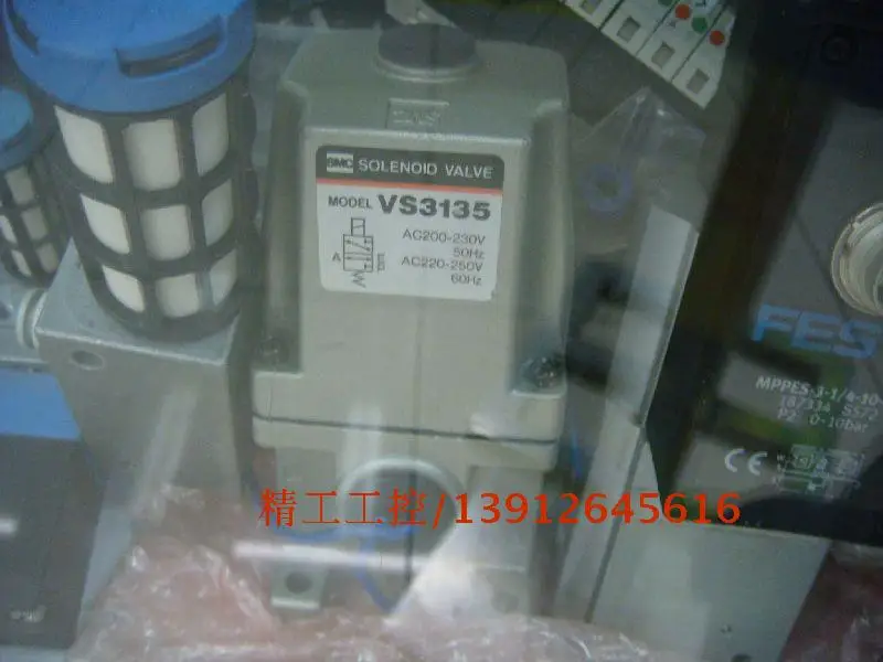 

[SA] Positive! SMC original genuine new packaging solenoid valve VS3135 spot in kind