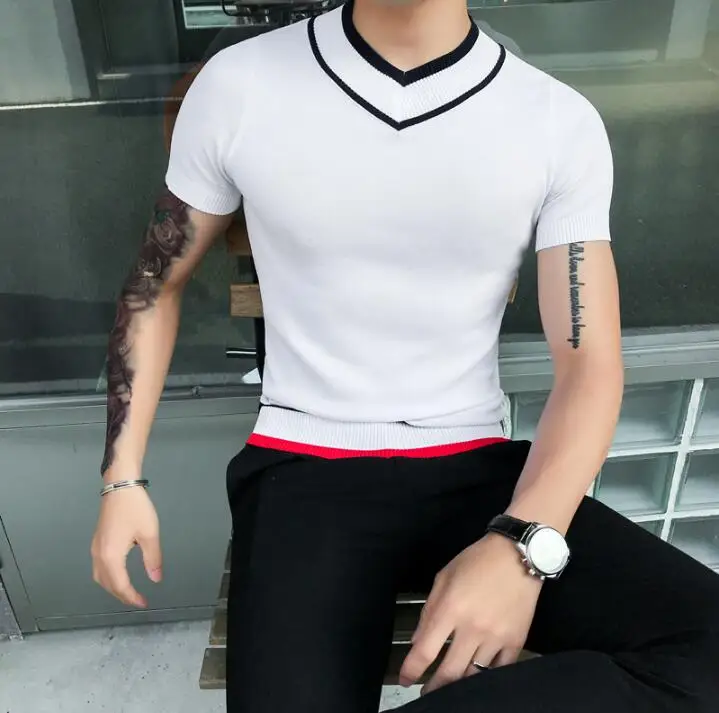 Мужская летняя футболка с коротким рукавом и v-образным вырезом облегающая