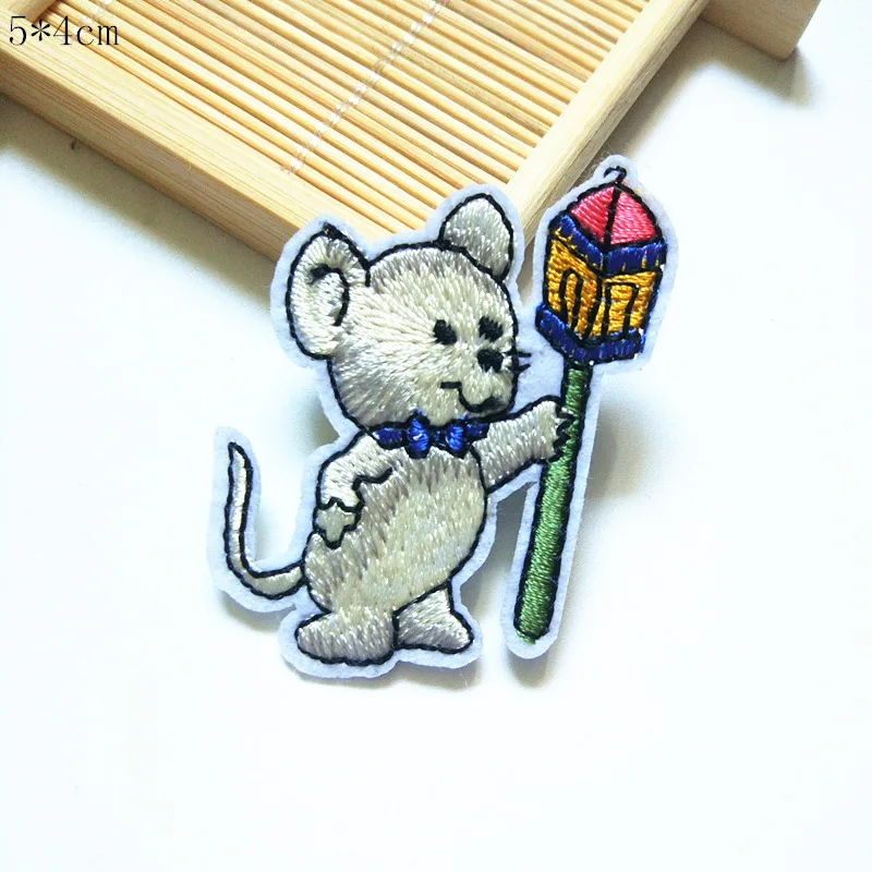 Труба Мышь вышивка патчи diy мультфильм животных одежда украшения Патчи D-005 | Дом и