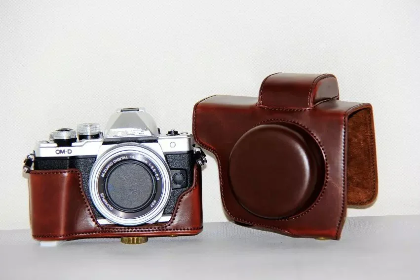 Кожаный чехол для камеры Olympus черный/коричневый/Coffee OMD EM10II с ремешком MarkII кожи