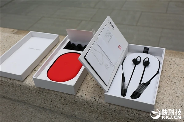 Оригинальные Oneplus пули беспроводные наушники бесплатно ваша музыка Магнитный микрофон управление Водонепроницаемость Быстрая Зарядка Поддержка aptXTM