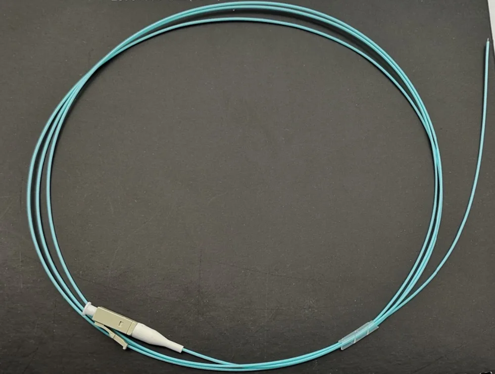 FTTH LC волоконно оптический свиной хвост 50/125 OM3 0 9 мм 1 5 м ПВХ/LSZH|Оптоволоконное