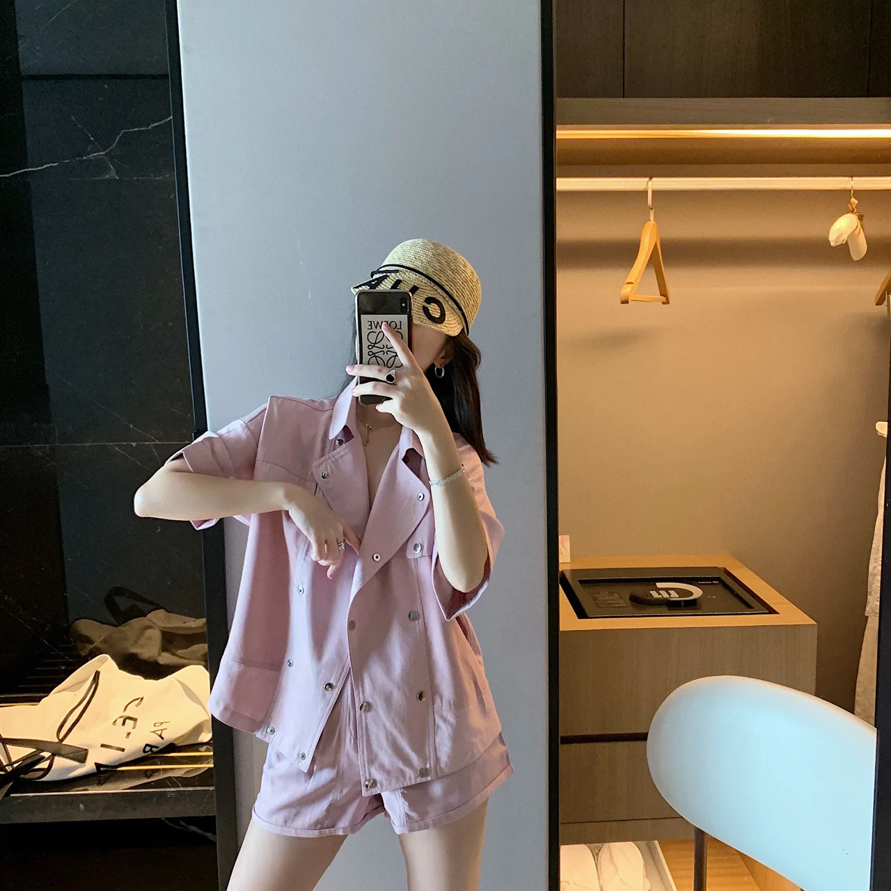

2020 Women's 2 Piece Set Casual Loose Lapel Short Sleeve Shirt Wide Leg Shorts Two Piece Set Fashion Woman