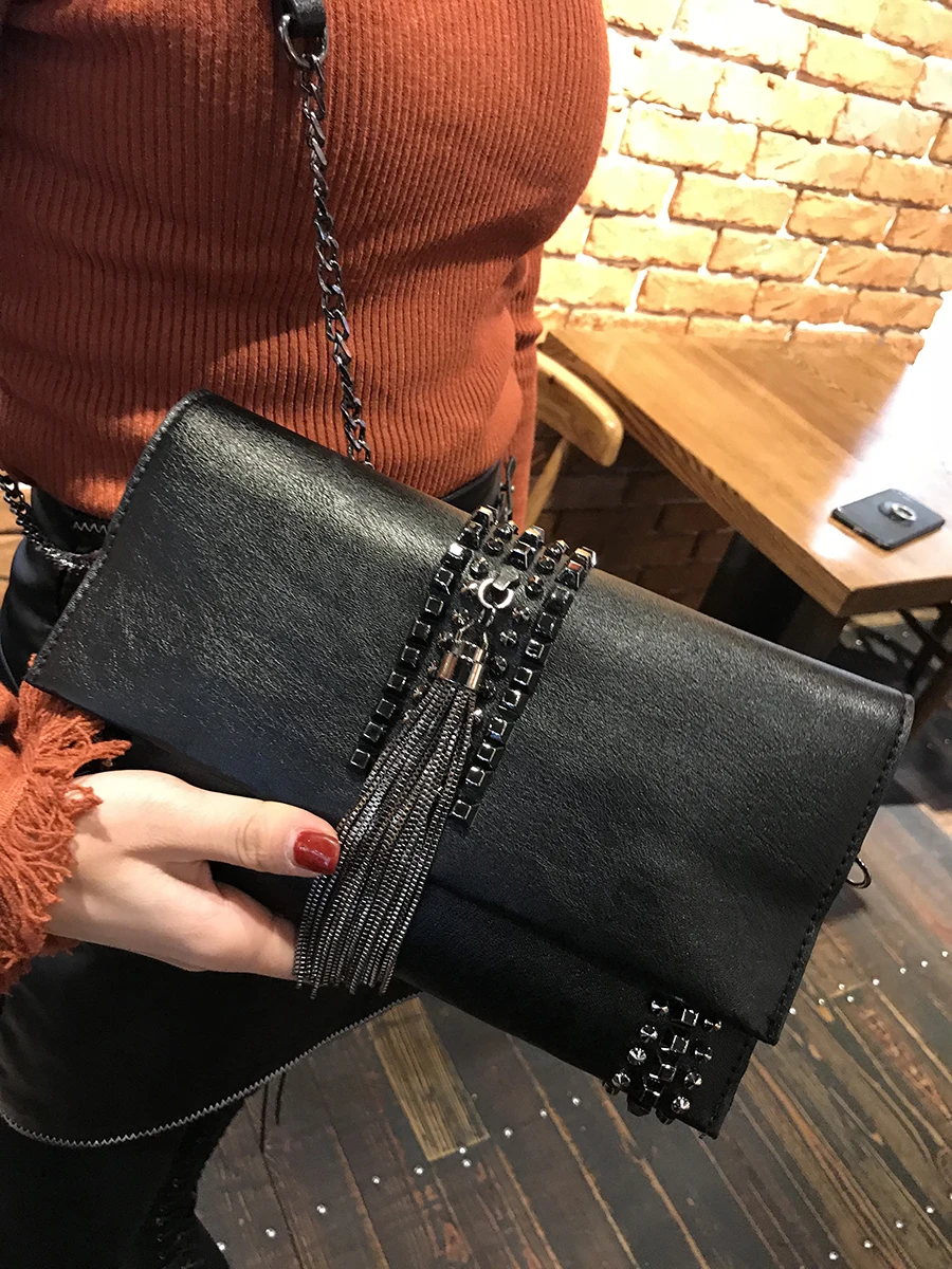 Модный кошелек с кисточками и заклепками, складной конверт, клатч, однотонный цвет, искусственная кожа, банкетный, через плечо, сумки на плечо, женский кошелек