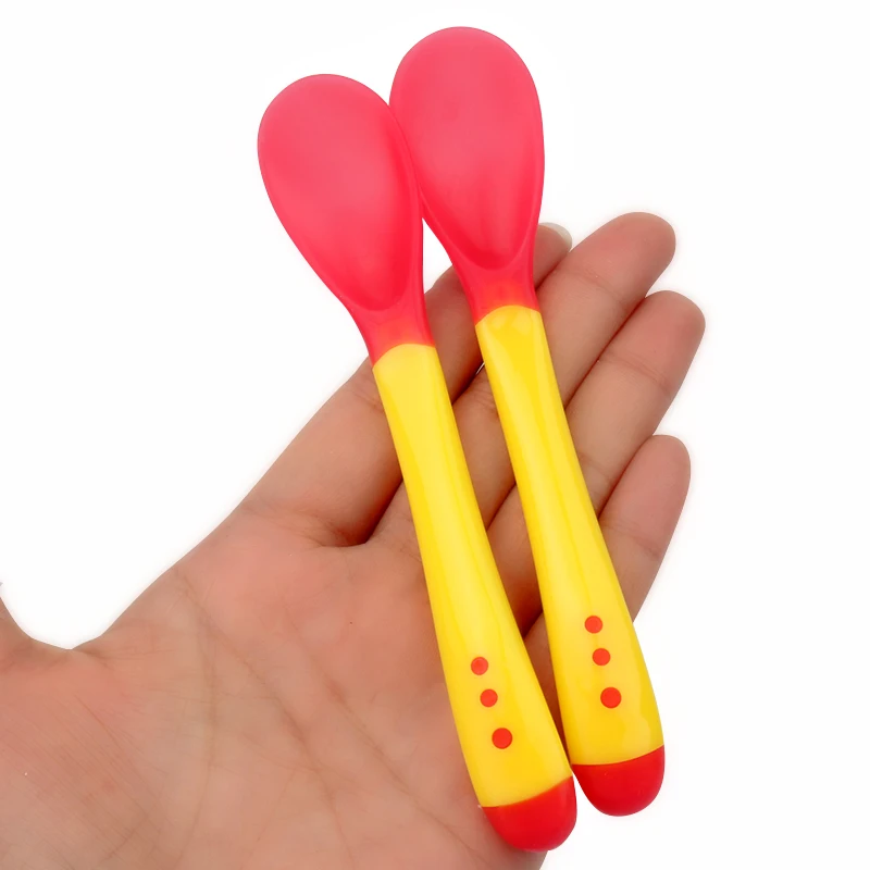 Силиконовая ложка для кормления меняющая цвет с датчиком тепла | Мать и ребенок