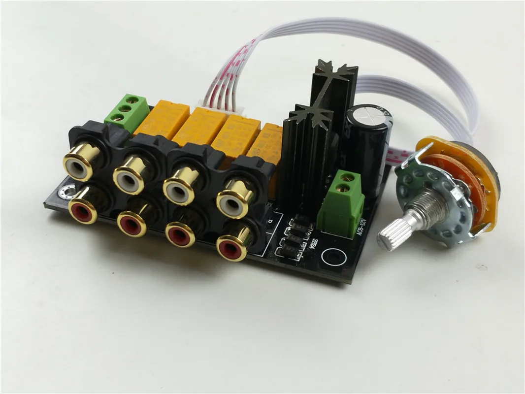 Реле 4-way аудио входной сигнал Селекторное переключение RCA аудио Переключатель Выбор входного сигнала селектор усилитель мощности предусилитель ЦАП