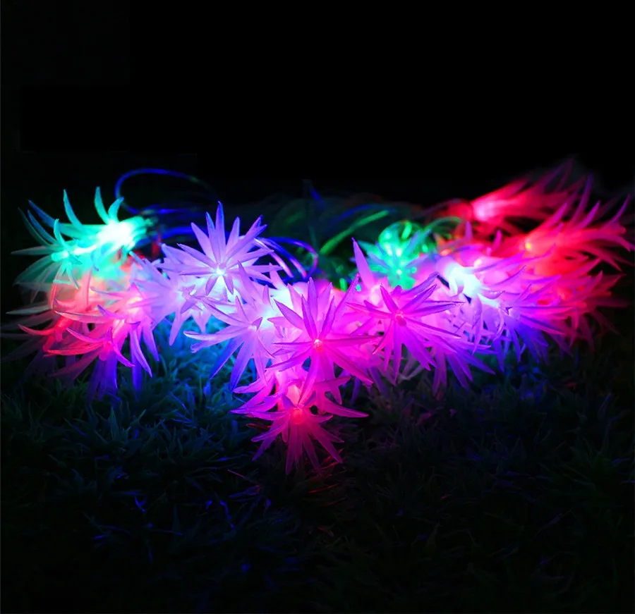 Гирлянда с листьями пинекона 4 м 20 шт. Сказочная гирлянда наружная для сада патио