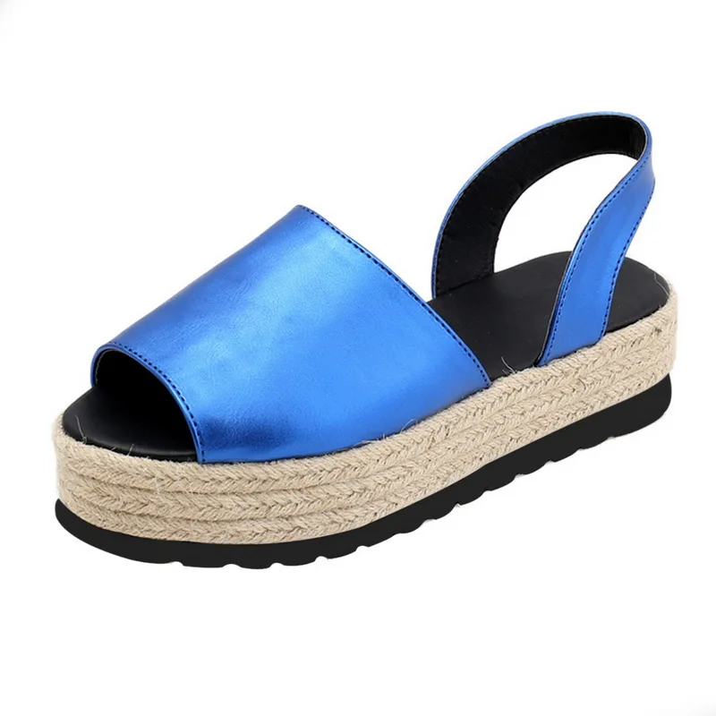 blue Женские босоножки; сезон лето; коллекция года; Модные женские босоножки; обувь на плоской платформе; тканые женские туфли из соломки; босоножки на танкетке; Повседневные слипоны - Цвет: blue