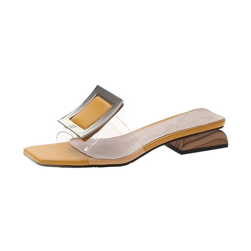 Брендовые сандалии женские шлепанцы сезон лето коллекция 2019 года пляжные на